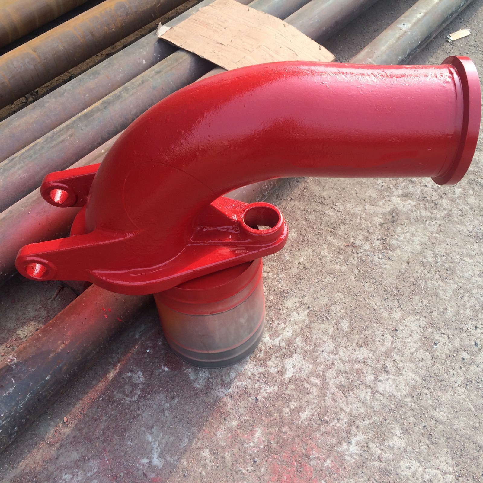 Concrete pump pipe shock absorption measures